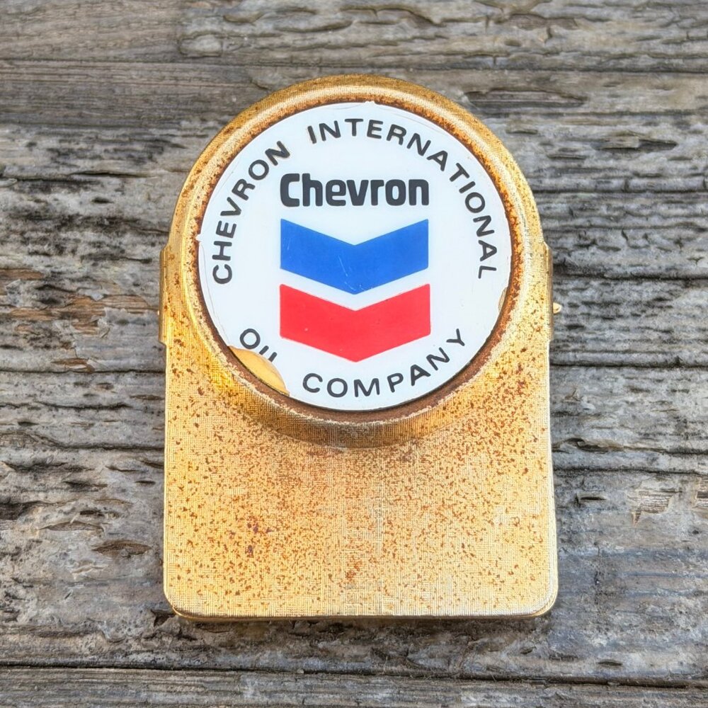 Vintage 70's Chevron Paper Clip Clamp Metal Magnet Gas Oil Company Advertising